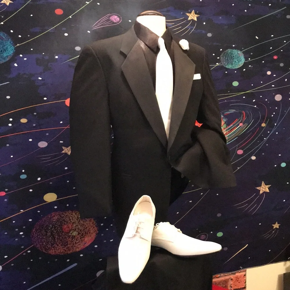 Abriani Italian Tuxedo Coat - Picture 9 of 17